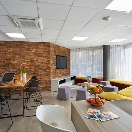 Nemea - Beaux Arts Aparthotel *